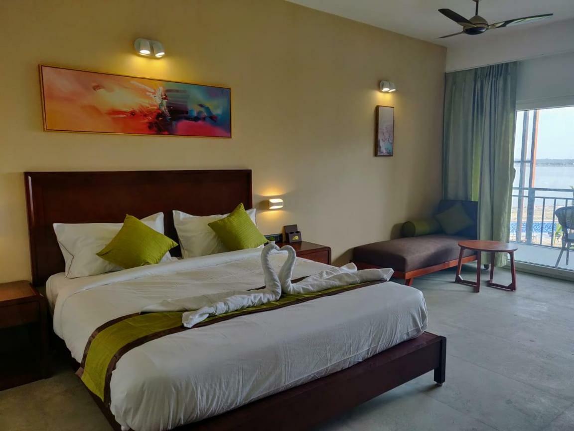 Hotel Sonar Bangla Taki Hasnabad Kültér fotó